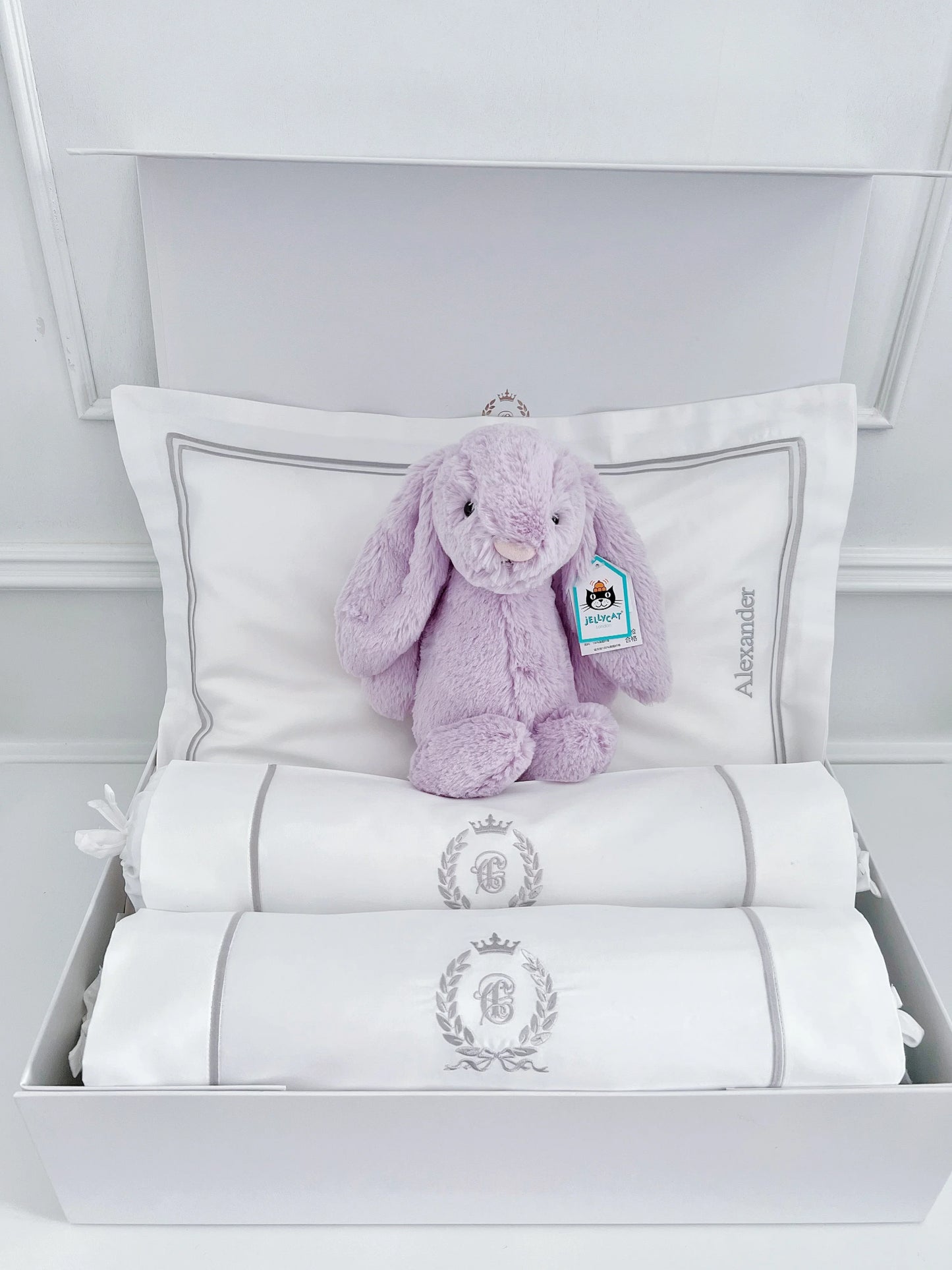 Bonne Nuit Newborn Gift Set - Platinum White - Count & Countess