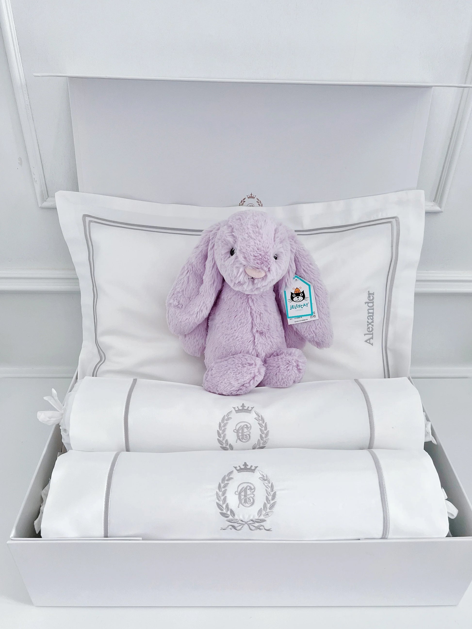 Bonne Nuit Newborn Gift Set - Platinum White - Count & Countess