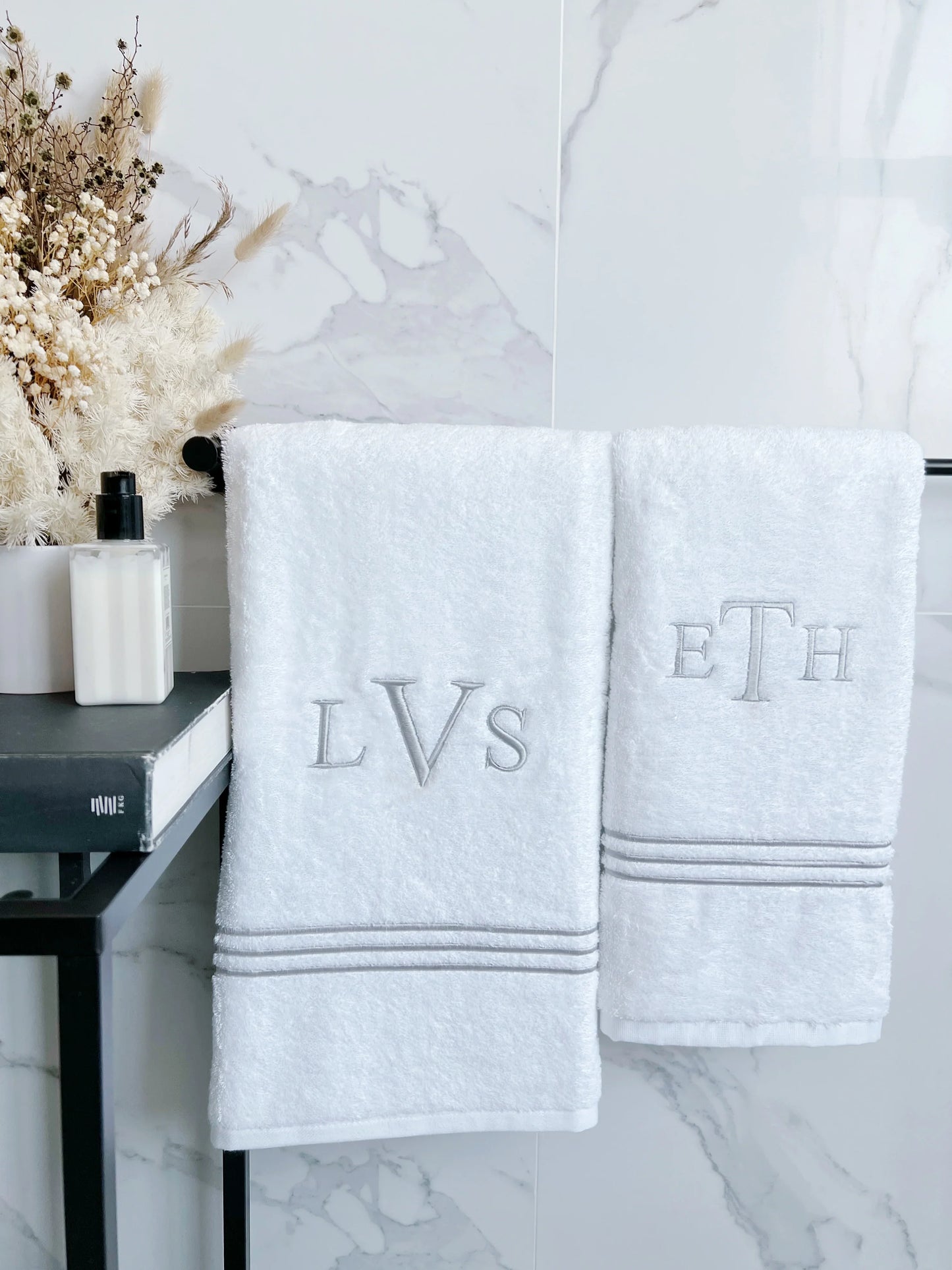 Luxury Signature Bath Towel Set (1 Adult Towel + 1 Kids Towel) - Count & Countess