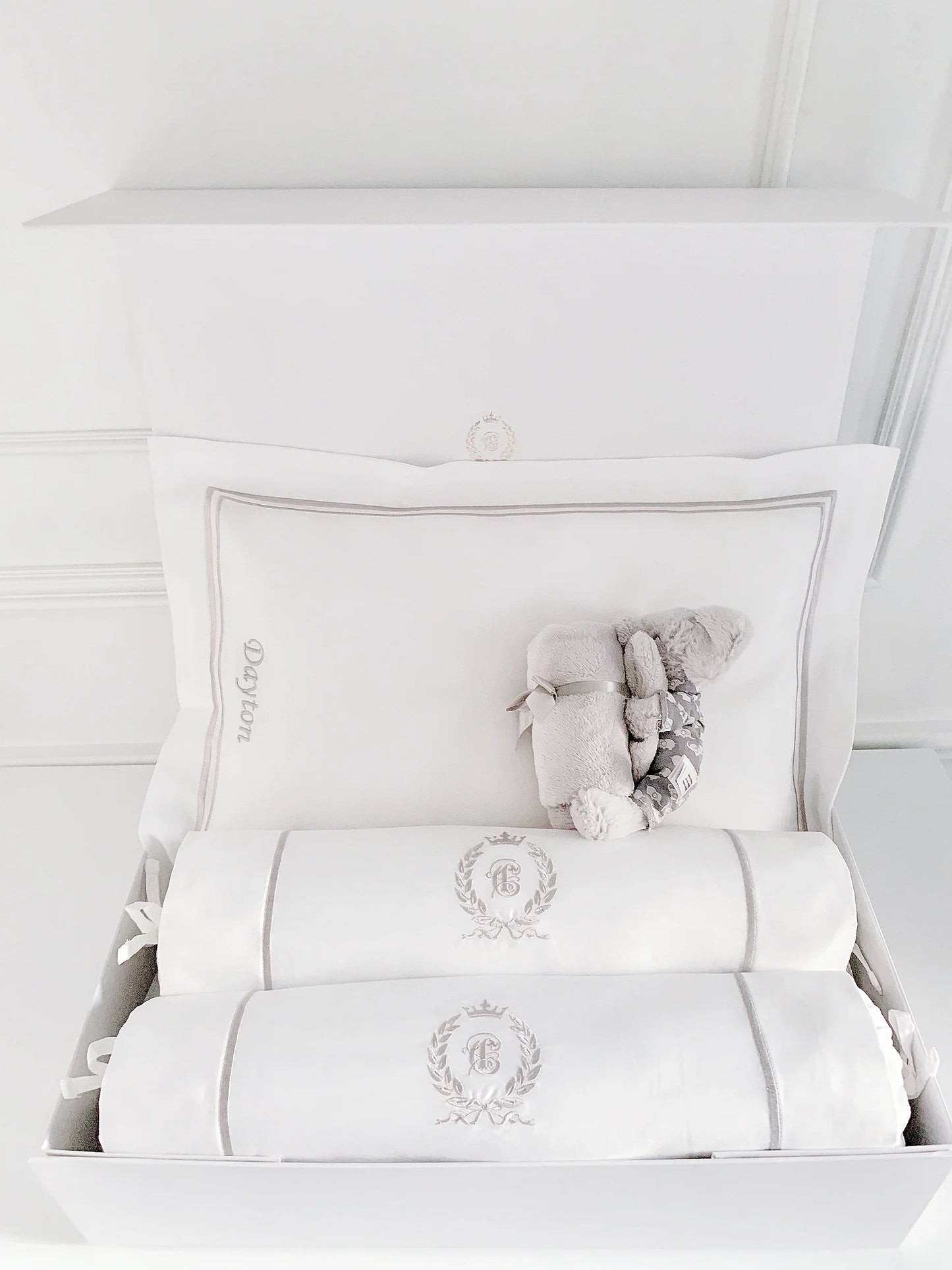 Bonne Nuit Newborn Gift Set - Platinum White - Count & Countess