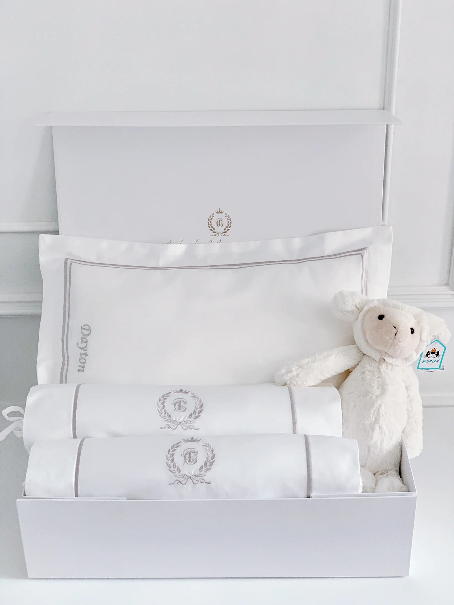Bonne Nuit Newborn Gift Set - Platinum White - Count & Countess