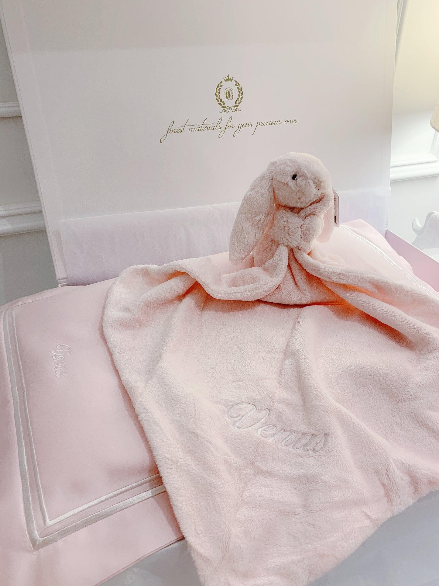 Jellycat Soothers - Count & Countess