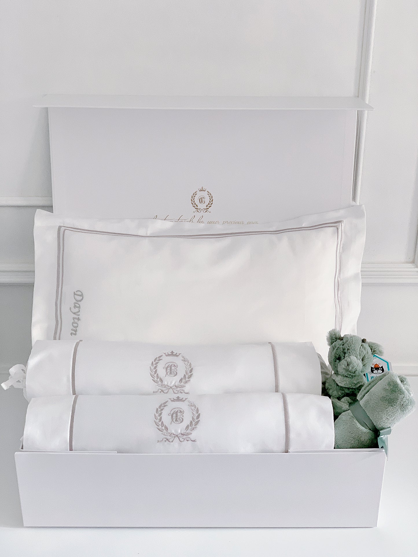 Bonne Nuit Newborn Gift Set - Platinum White