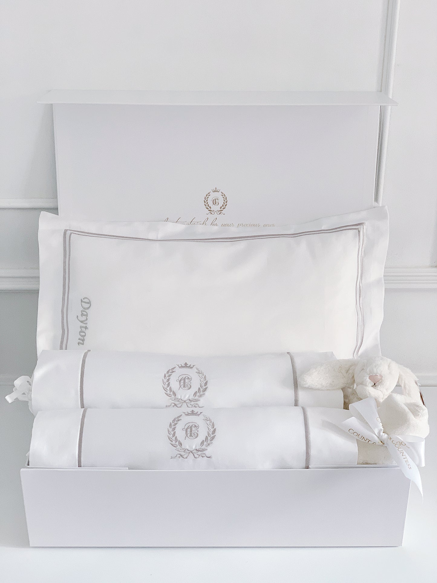 Bonne Nuit Newborn Gift Set - Platinum White