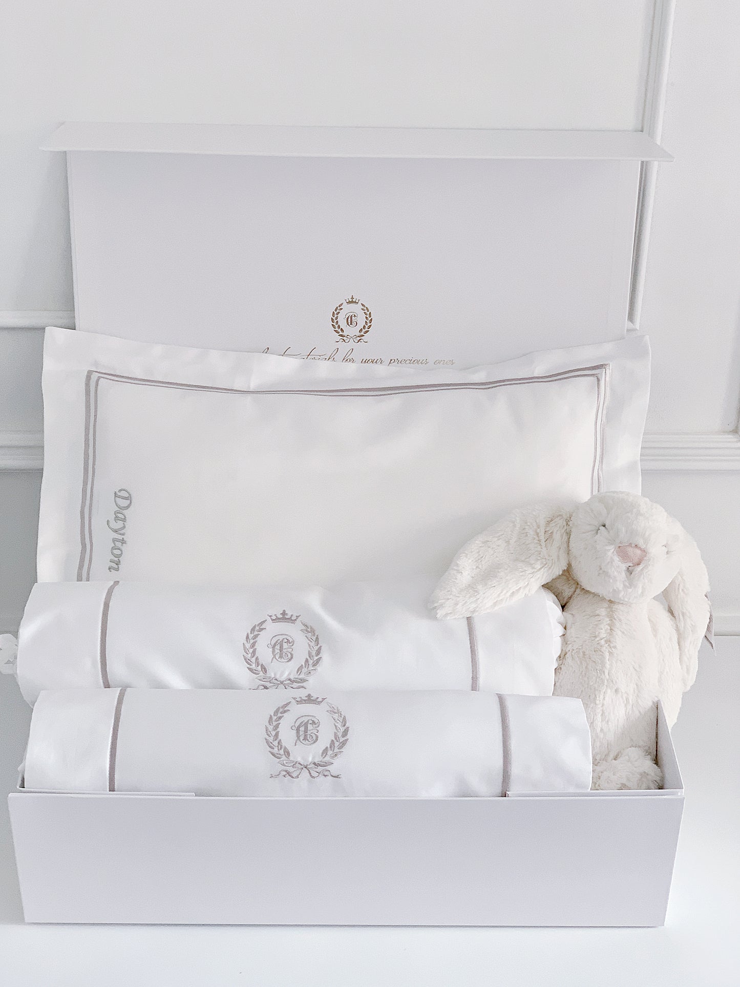 Bonne Nuit Newborn Gift Set - Platinum White