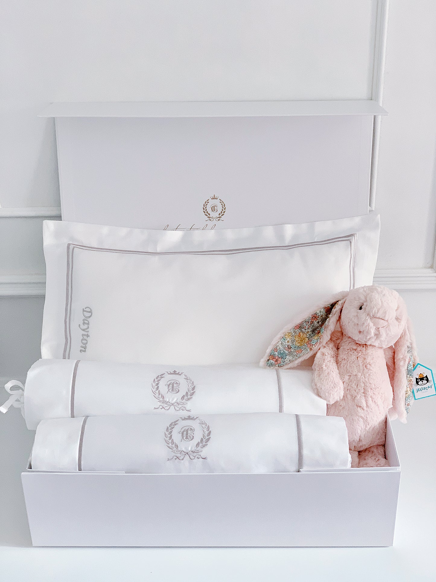 Bonne Nuit Newborn Gift Set - Platinum White