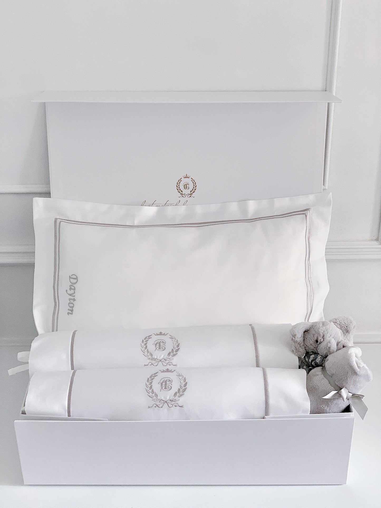 Bonne Nuit Newborn Gift Set - Platinum White