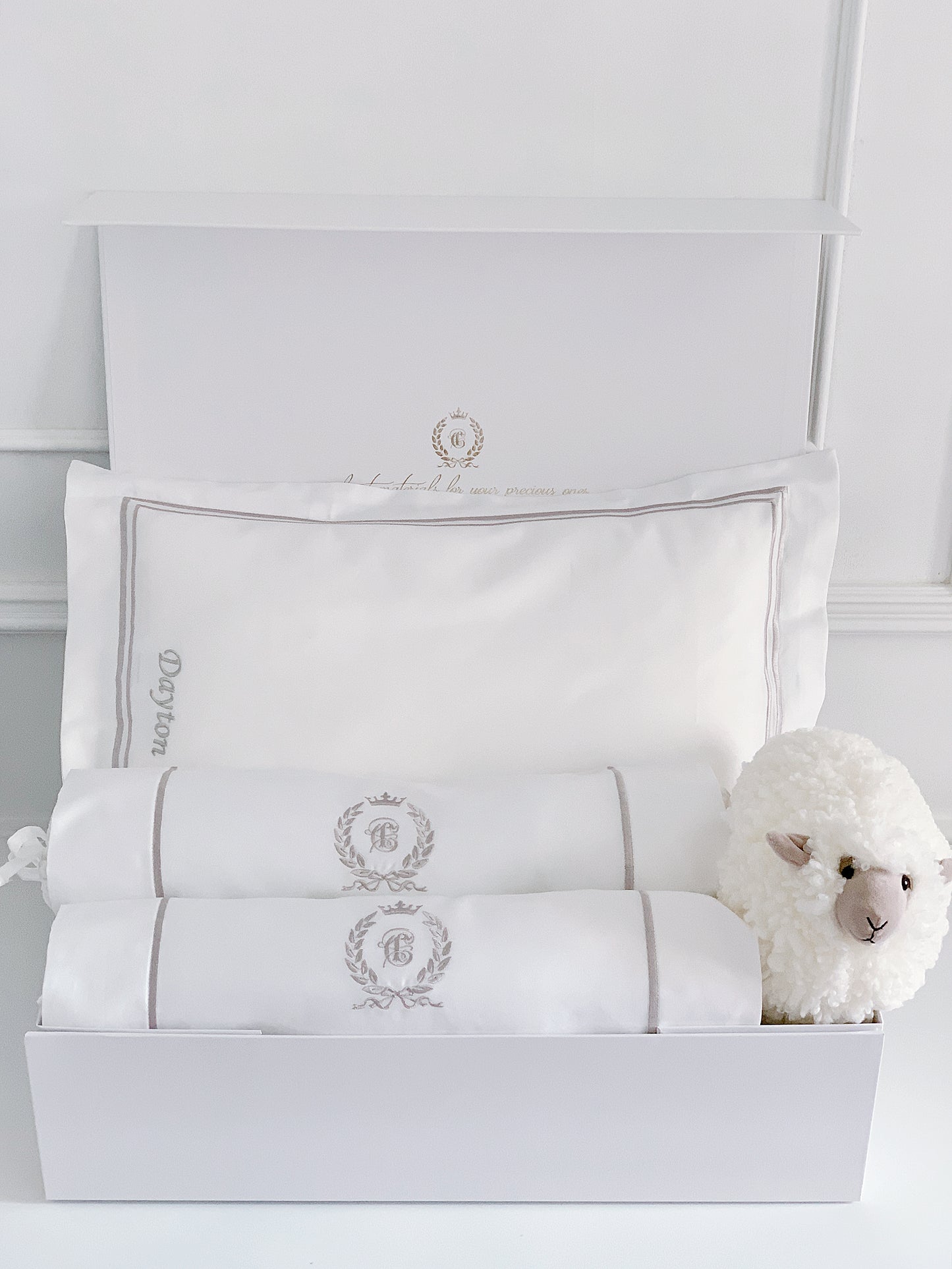 Bonne Nuit Newborn Gift Set - Platinum White